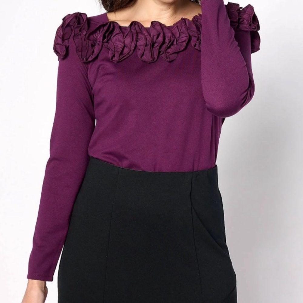 New BEAUTIFUL by Lawrence Zarian Silky Ponte Top w/Rosette Detail Mulberry Med